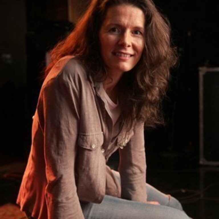 Edie Brickell